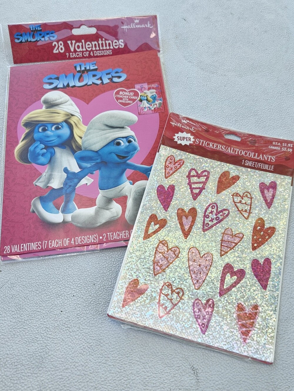Hallmark The Smurfs Pink 20 Valentines Cards & Heart Sticker Sheet